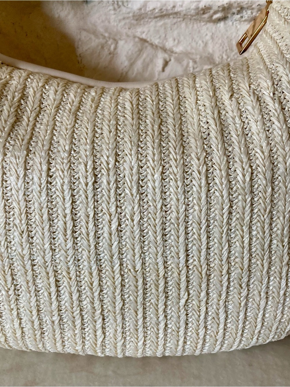 NWT Urban Expressions Knitted Straw Mini Hobo Bag in Winter White - Picture 2 of 11